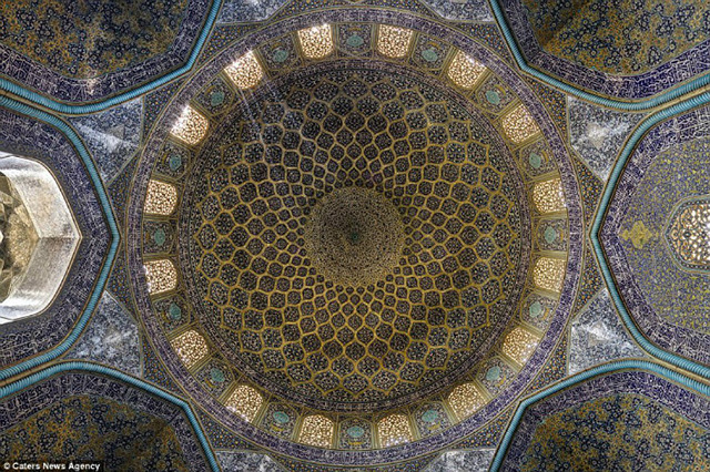 Rich-and-Powerful-Iranian-Mosques-5 Rich-and-Powerful-Iranian-Mosques-5 Rich and Powerful Iranian Mosques 5 Rich and Powerful Iranian Mosques Rich and Powerful Iranian Mosques 5