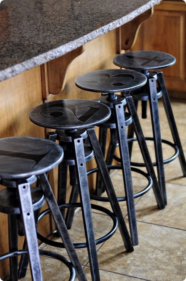 metal stools 1  Inspiring Styles to Go: Top 5 Metal Counter Stools metal stools 11
