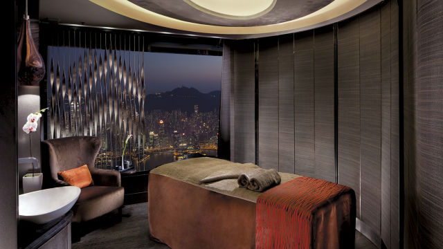 RITZ CARLTON HONG KONG2 luxurious hotels Inspiration: Some of the most Luxurious Hotels in Hong Kong RITZ CARLTON HONG KONG2