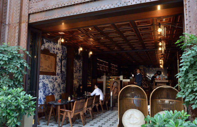 outdoor 208 duecento otto 208 Duecento Otto: an inspiring Hong Kong Restaurant Duecento Otto41