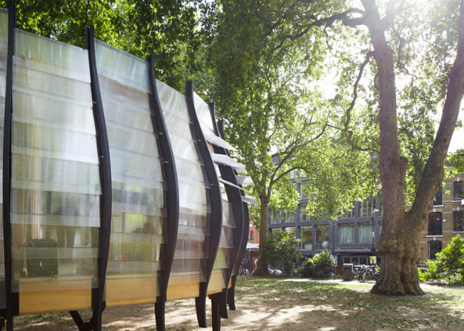 An office was created around a tree tunk in London 3