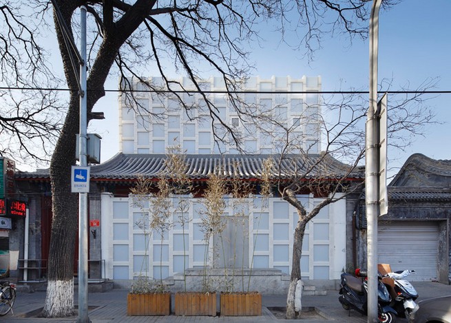 The use of translucent blocks in a Beijing tea house by Japanese architect Kengo Kuma_1