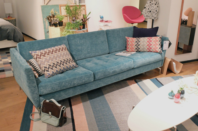 2015 Modern Living Room Trends - The Velvet Sofa 2
