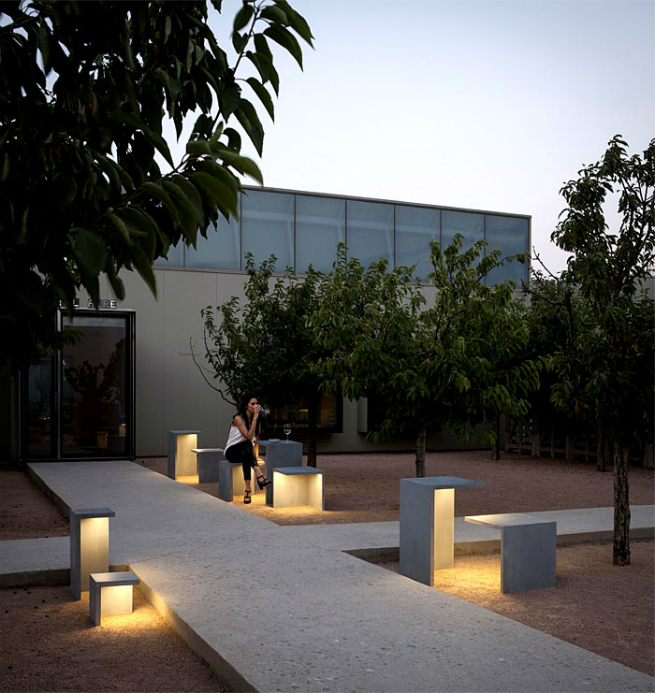 Light meets Furniture - The Empty Project by VIBIA 3