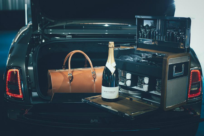 Luxury Living Group furnishes the prestigious Rolls Royce location in Porto Cervo 15 - Cópia
