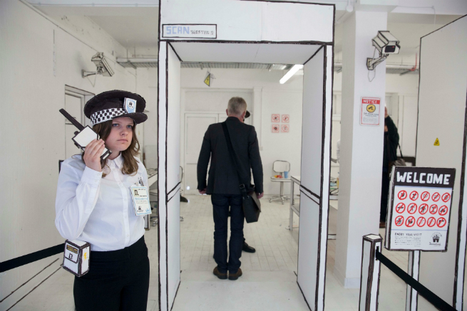 banksy dismaland pictures banksy pictures 4