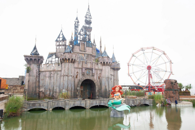 banksy dismaland pictures banksy pictures 9
