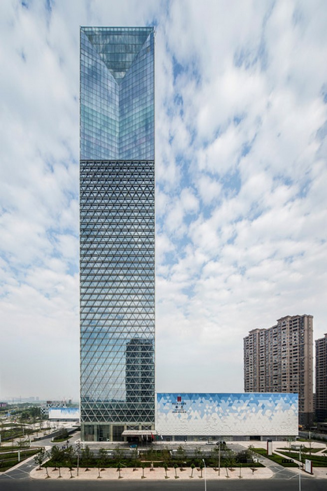 New glass skyscraper to be added to Chinese tech district by SOM