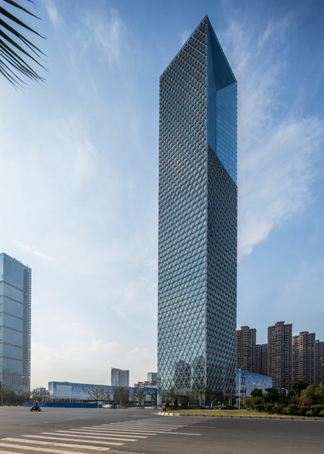 New glass skyscraper to be added to Chinese tech district by SOM