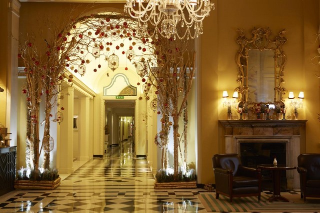 Burberry's designer Christopher Bailey will decorate Claridge's 2015 Christmas tree
