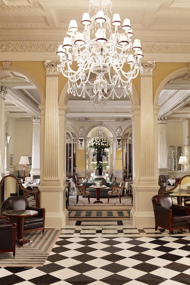 Burberry's designer Christopher Bailey will decorate Claridge's 2015 Christmas tree-ChristopherBailey