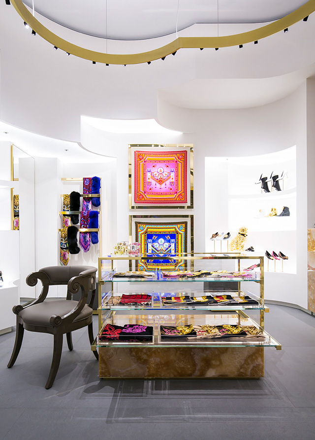 Versace opens a new luxury boutique in Tokyo