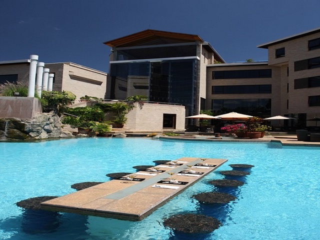 MEET THE TRIBE LUXURY HOTEL IN THE HEART OF AFRICA