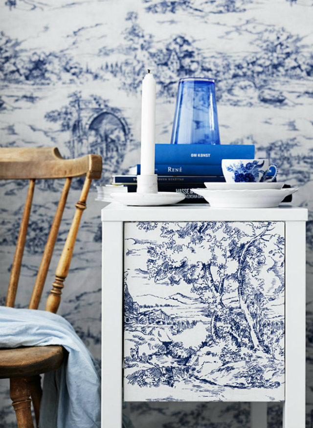 Classic vs. Modern Looks: the Toile de Jouy Revisited toile de jouy Classic vs. Modern Looks: the Toile de Jouy Revisited toile de jouy blue white night table1