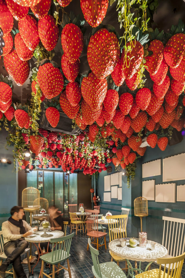 10 Amazing Restaurant Interiors  Inspiration: 10 Amazing Restaurant Interiors La Dol  a Barcelona Amazing restaurant Decor