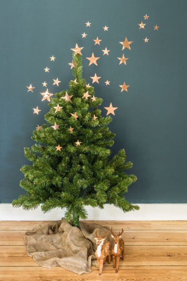 Best 24 DIY Christmas Tree Ideas diy christmas tree Best 24 DIY Christmas Tree Ideas UNIQUE CHRISTMAS TREES 11