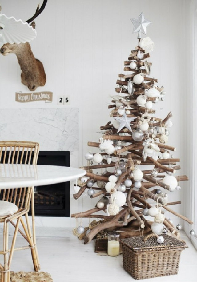 Best 24 DIY Christmas Tree Ideas diy christmas tree Best 24 DIY Christmas Tree Ideas UNIQUE CHRISTMAS TREES 25