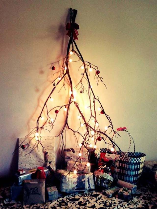Best 24 DIY Christmas Tree Ideas diy christmas tree Best 24 DIY Christmas Tree Ideas UNIQUE CHRISTMAS TREES 6