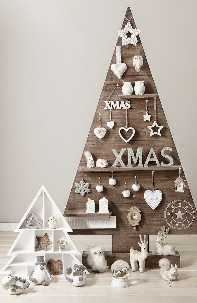 Best 24 DIY Christmas Tree Ideas diy christmas tree Best 24 DIY Christmas Tree Ideas UNIQUE CHRISTMAS TREES 9