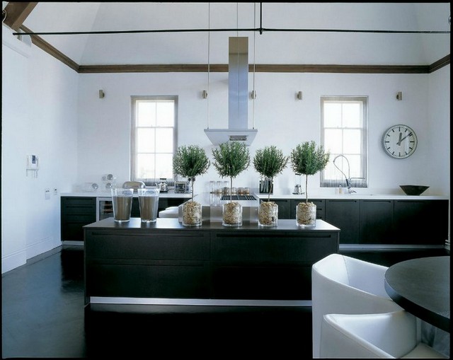 The Loft in London kitchen details kelly hoppen Top 50 Projects by Kelly Hoppen The Loft in London kitchen details
