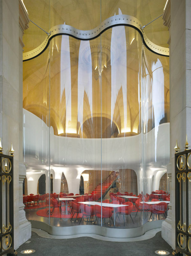 restaurants in paris Get Inspired By These Stylish Restaurants in Paris Lopera restaurant