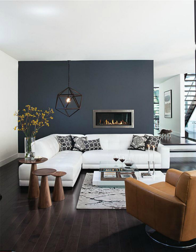 If the thought of getting a white sofa has crossed your mind but you're still debating wether or not it is a good idea, we gathered some living room inspiration that will probably convince you. white sofa Beautiful Living Room Ideas With A White Sofa white sofa 3