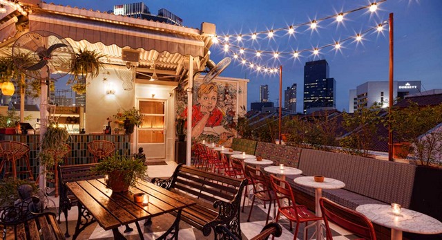 Get Inspired By These Outstanding Rooftop Restaurants In Singapore rooftop restaurants Get Inspired By These Outstanding Rooftop Restaurants In Singapore page5 rev