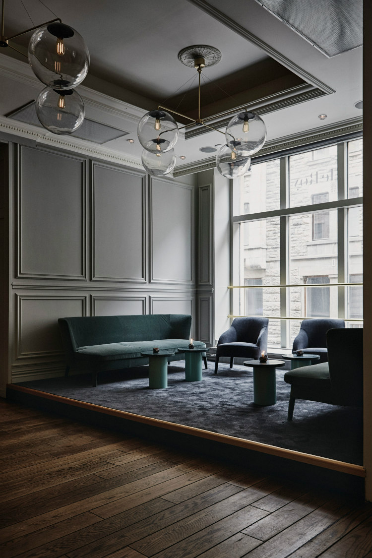 living rooms 35 STUNNING IDEAS FOR MODERN CLASSIC LIVING ROOMS 669f6f4d 46c1 4fb8 8ddc d0ab8b6afe1a