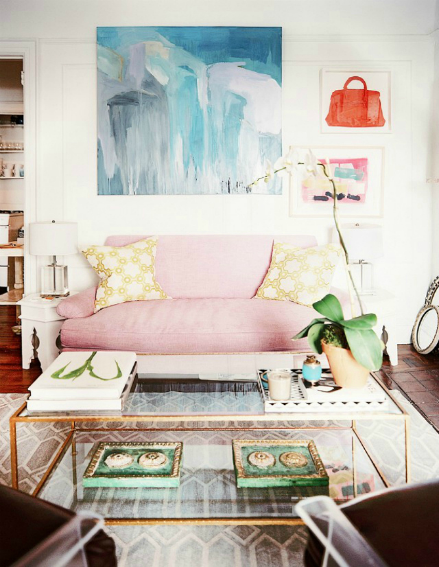 The Prettiest Living Room Ideas With A Pink Sofa pink sofa The Prettiest Living Room Ideas With A Pink Sofa The Prettiest Living Room Ideas With A Pink Sofa 10