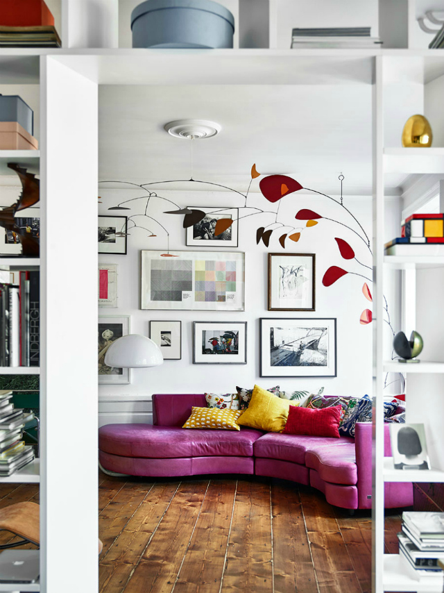The Prettiest Living Room Ideas With A Pink Sofa pink sofa The Prettiest Living Room Ideas With A Pink Sofa The Prettiest Living Room Ideas With A Pink Sofa 13