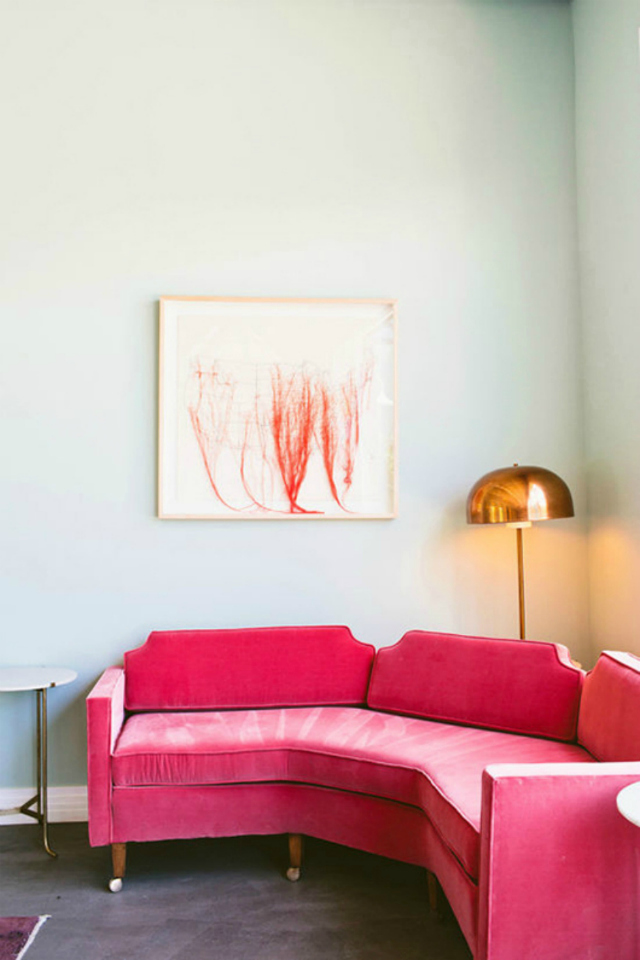 The Prettiest Living Room Ideas With A Pink Sofa pink sofa The Prettiest Living Room Ideas With A Pink Sofa The Prettiest Living Room Ideas With A Pink Sofa 2