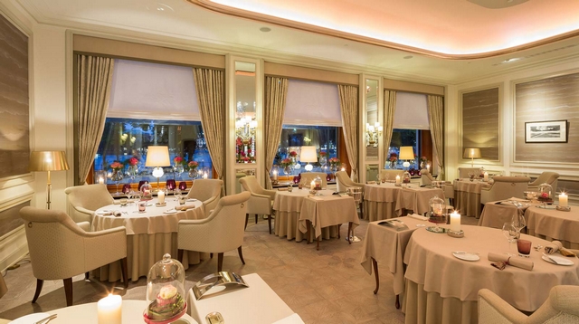 8 Stunning Ideas for Classic Modern Restaurants Interior Design  8 Stunning Ideas for Classic Modern Restaurants Interior Design Wohnenmitklassikern 100 Klassische Moderne Architektur und Einrichtungideen 12