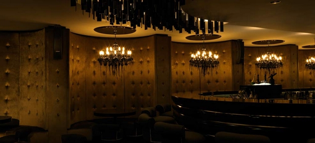 8 Stunning Ideas for Classic Modern Restaurants Interior Design  8 Stunning Ideas for Classic Modern Restaurants Interior Design Wohnenmitklassikern 100 Klassische Moderne Architektur und Einrichtungideen 29