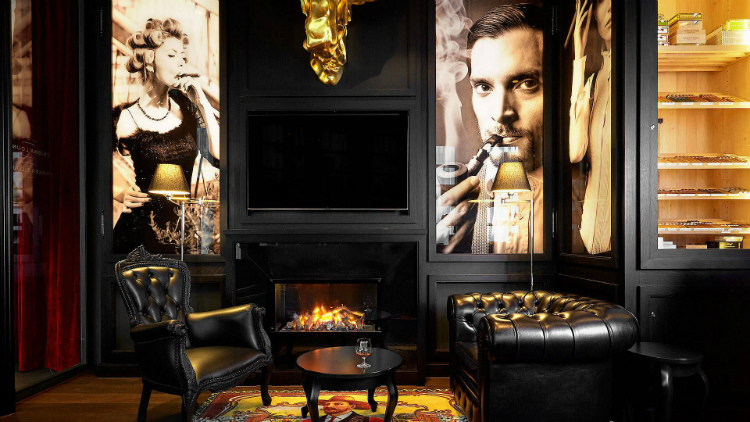 living rooms 35 STUNNING IDEAS FOR MODERN CLASSIC LIVING ROOMS d0b7f1abf758bdd774ebfa0615df9132