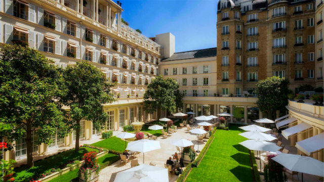Where To Stay In Paris: 5 Incredibly Luxurious Hotels  where to stay in paris Where To Stay In Paris: 5 Incredibly Luxurious Hotels le bristol