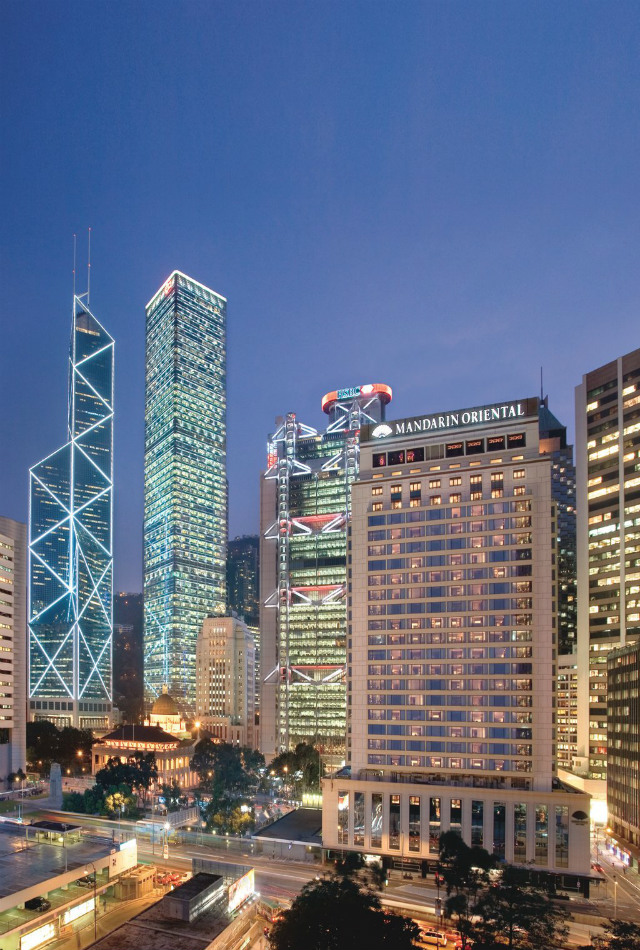 Where to stay in Hong Kong_FeaturedImage where to stay in hong kong Where To Stay In Hong Kong: 7 Incredibly Luxurious Hotels Where to stay in Hong Kong FeaturedImage