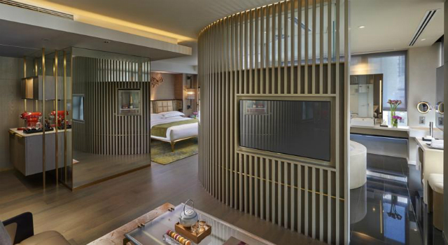 Where to stay in Hong Kong_Landmark1 where to stay in hong kong Where To Stay In Hong Kong: 7 Incredibly Luxurious Hotels Where to stay in Hong Kong Landmark1