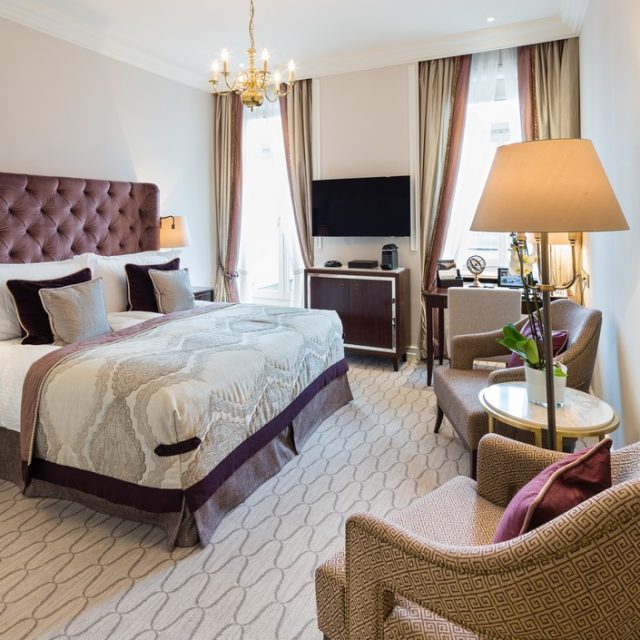 Get Inspired By The Stunning Fairmont Vier Jahreszeiten Hotel Interior hotel interior Get Inspired By The Stunning Fairmont Vier Jahreszeiten Hotel Interior Fairmont Hotel Vier Jahreszeiten 1 HR e1476442363521
