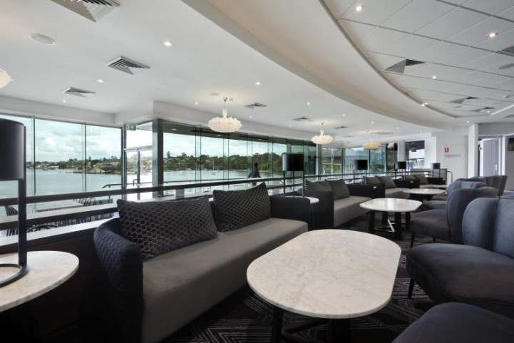 Get Inspired By The Modern Interior Design At Sydney Rowing Club modern interior design Get Inspired By The Modern Interior Design At Sydney Rowing Club. SydneyRowingClub Lounge Bar Sidney 1