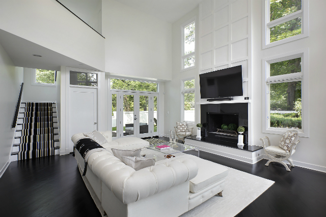 6 Amazing Black and White Living Rooms by Luxe Interiors+Design_5 living rooms 6 Amazing Black and White Living Rooms by Luxe Interiors+Design familyroom1 568sheridan