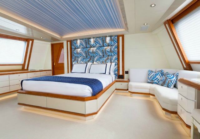 Discover An Incredible Yacht Interior Design Inspired By James Bond yacht interior design DISCOVER AN INCREDIBLE YACHT INTERIOR DESIGN INSPIRED BY JAMES BOND lincoln yacht4JPG
