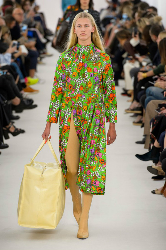Greenery Mood: Best Inspiration With Pantone Color Of The Year 2017 pantone color of the year 2017 Greenery Mood: Best Inspiration With Pantone Color Of The Year 2017 Balenciaga Collection Spring 2017
