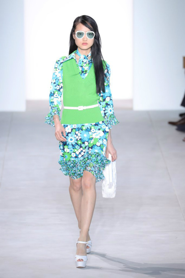 Greenery Mood: Best Inspiration With Pantone Color Of The Year 2017 pantone color of the year 2017 Greenery Mood: Best Inspiration With Pantone Color Of The Year 2017 Michael Kors Spring 2017 Collection