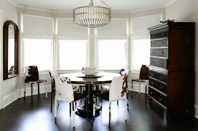 10 Stunning Decorating Ideas decorating ideas 10 Stunning Decorating Ideas To Style A Round Dining Room Table design house