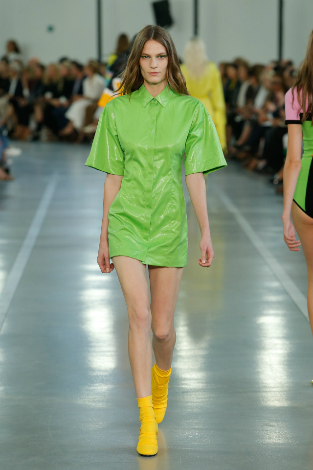 Greenery Mood: Best Inspiration With Pantone Color Of The Year 2017 pantone color of the year 2017 Greenery Mood: Best Inspiration With Pantone Color Of The Year 2017 emilio pucci ss 2017 divulgac3a7c3a3o 41