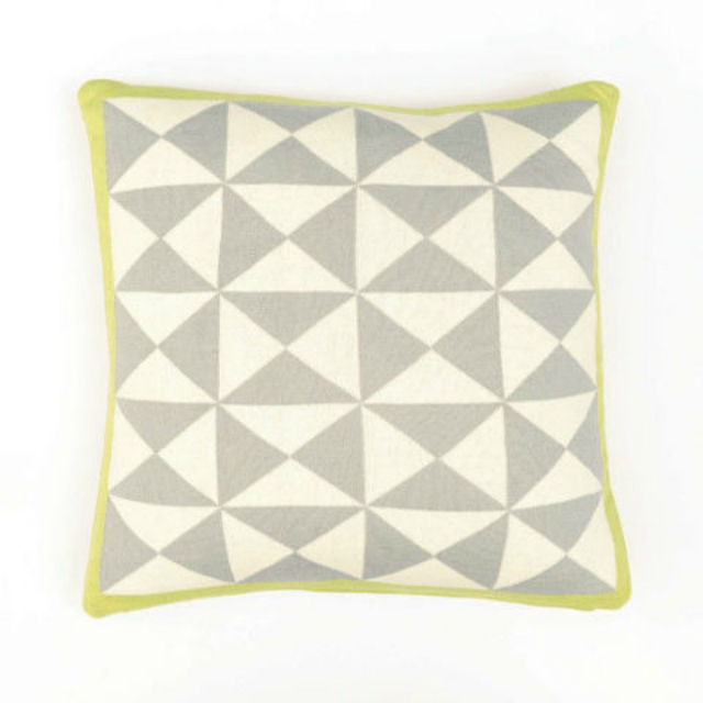 10 Home Decor Trends Loved In 2016 According To Elle Decor  home decor 10 Home Decor Trends Loved In 2016 According To Elle Decor gallery 1480629258 geometric pillow