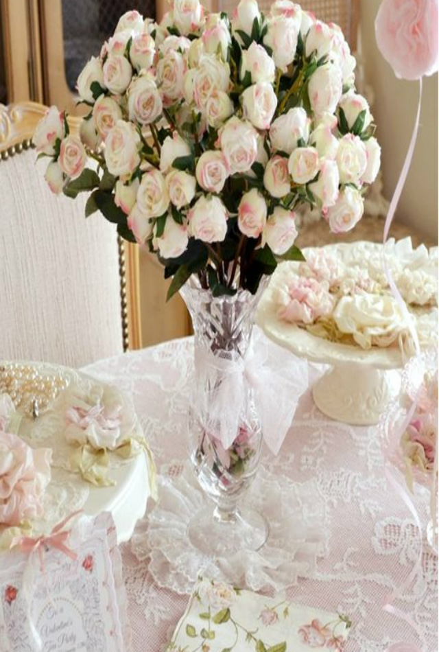 How To Style A Dining Room Table This Valentine’s Day valentines day How To Style A Dining Room Table This Valentines Day 2
