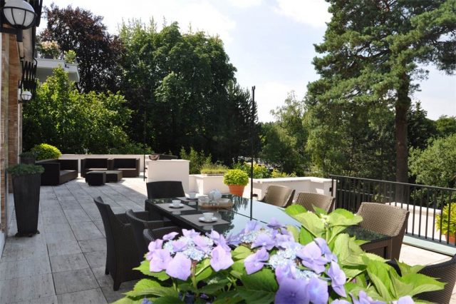 villa-with-impressive-lake-view-berlin3 dream houses Most Expensive Dream Houses in Germany To Inspire your Luxury Side VILLA WITH IMPRESSIVE LAKE VIEW BERLIN3 e1483458120722