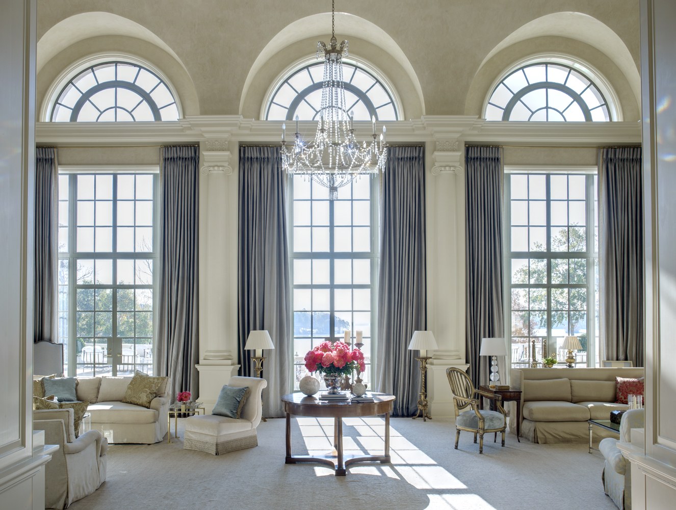 9 Stunning Decorating Ideas By Suzanne Kasler Interiors To Inspire You  9 Stunning Decorating Ideas By Suzanne Kasler Interiors To Inspire You 9 Stunning Decorating Ideas By Suzanne Kasler Interiors To Inspire You 2