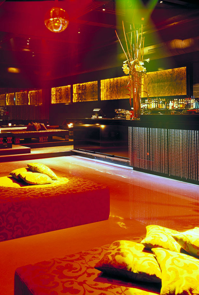 7 Impressive Decorating Ideas By STUDIOFORMA ARCHITECTS That Will Inspire You  7 Impressive Decorating Ideas By STUDIOFORMA ARCHITECTS That Will Inspire You JIL Club Dining